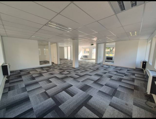 321M² OFFICE TO LET IN SANDTON CENTRAL